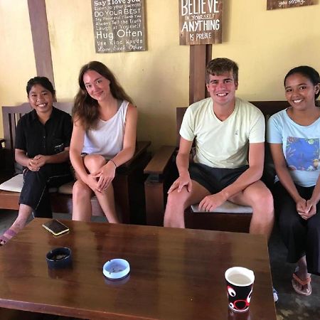 A-Manta Homestay ลาบวนบาโจ ภายนอก รูปภาพ
